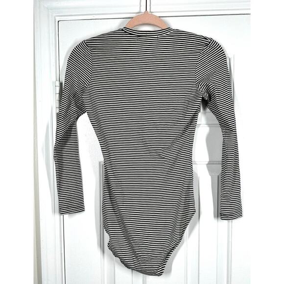 CAPULET Revolve Black Off-White Striped Deep V-Neck Bodysuit - Sz XS - Picture 7 of 7